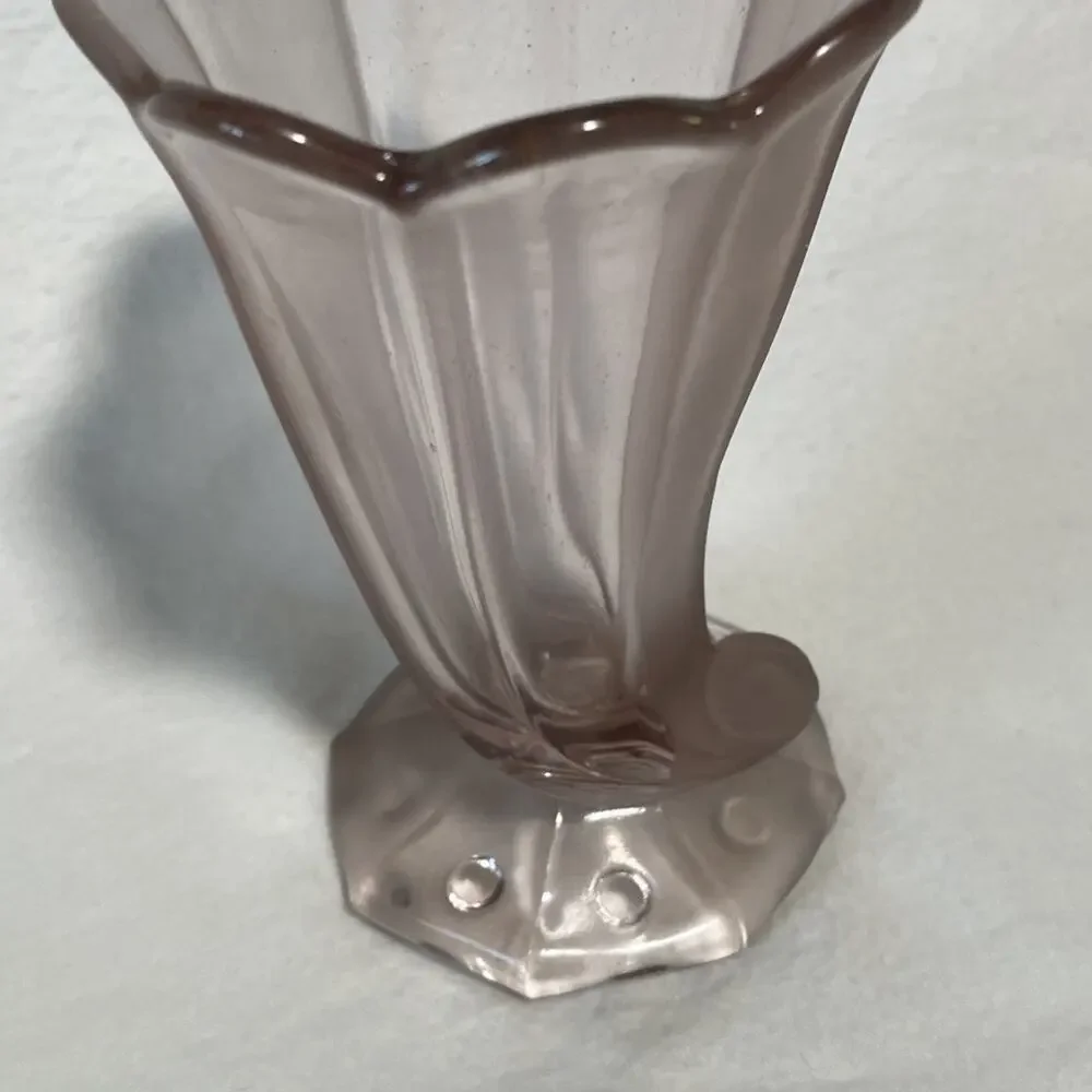 Art Deco 1930’s Czech Glass, Pink - Cornucopia 6.25” Tall Horn Of Plenty Vase